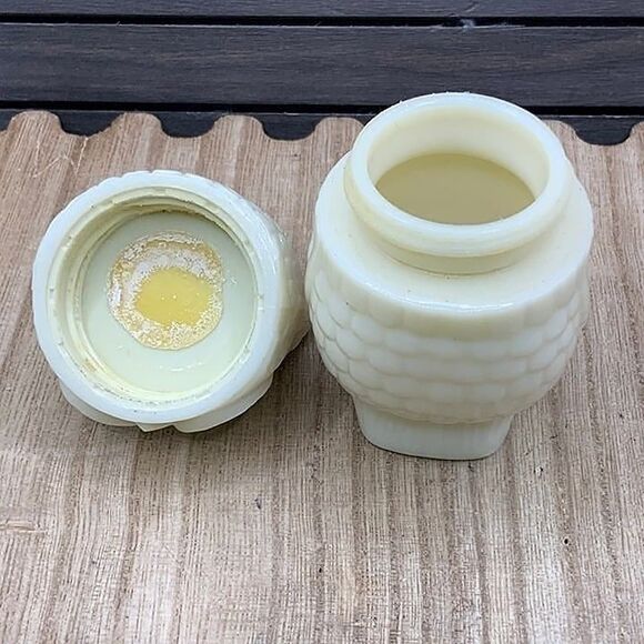 Avon Vintage Sachet Milk Glass Rose Cream Empty Owl - Picture 3 of 7